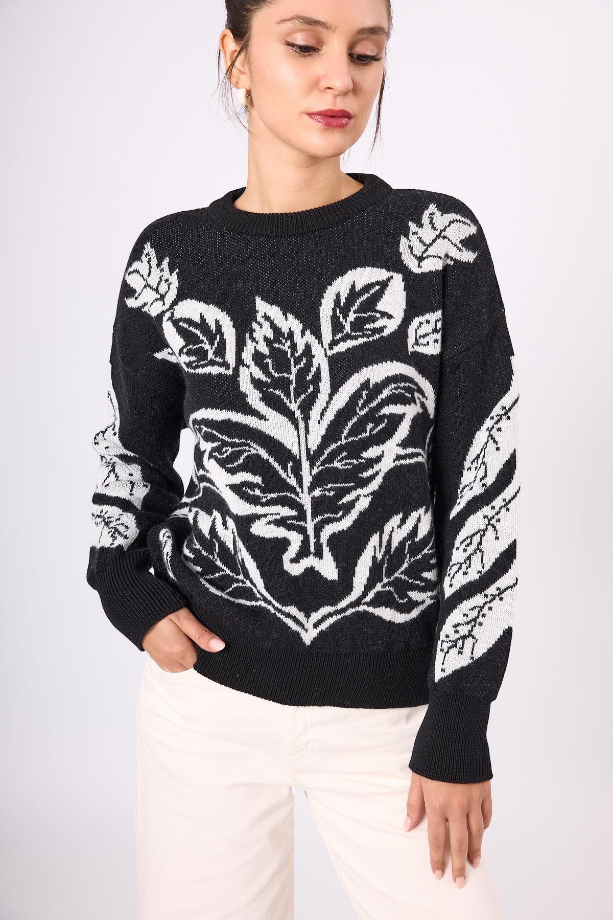 Peraluna Stardust Jakarlı Kadın Krop Kesim Triko Kazak - Siyah/Ekru