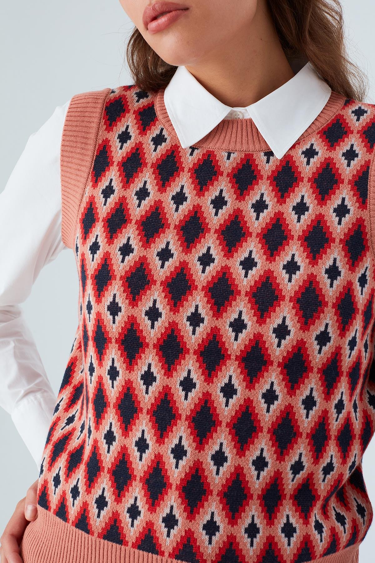 Peraluna TRUDY SLIPOVER Baklava Desenli Kadın Triko Süveter Multi Somon