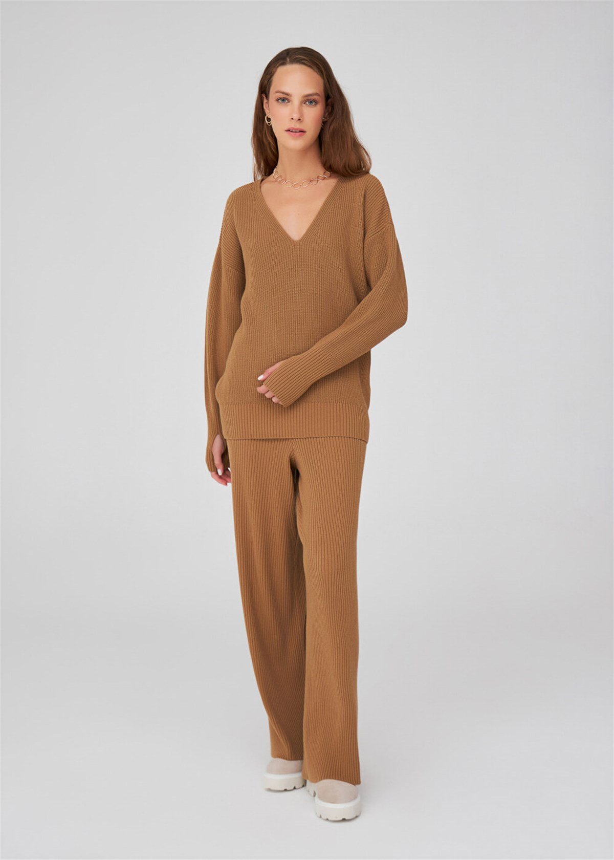 Peraluna V-neck Loose Cut Cashmere Blend Women Knitwear Sweater - Camel