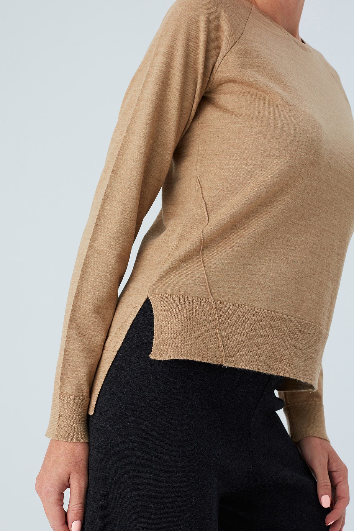 Peraluna VANESSA PULLOVER Merino Yünlü Yanları Yırtmaçlı Ince Kadın Triko Kazak Camel Melanj