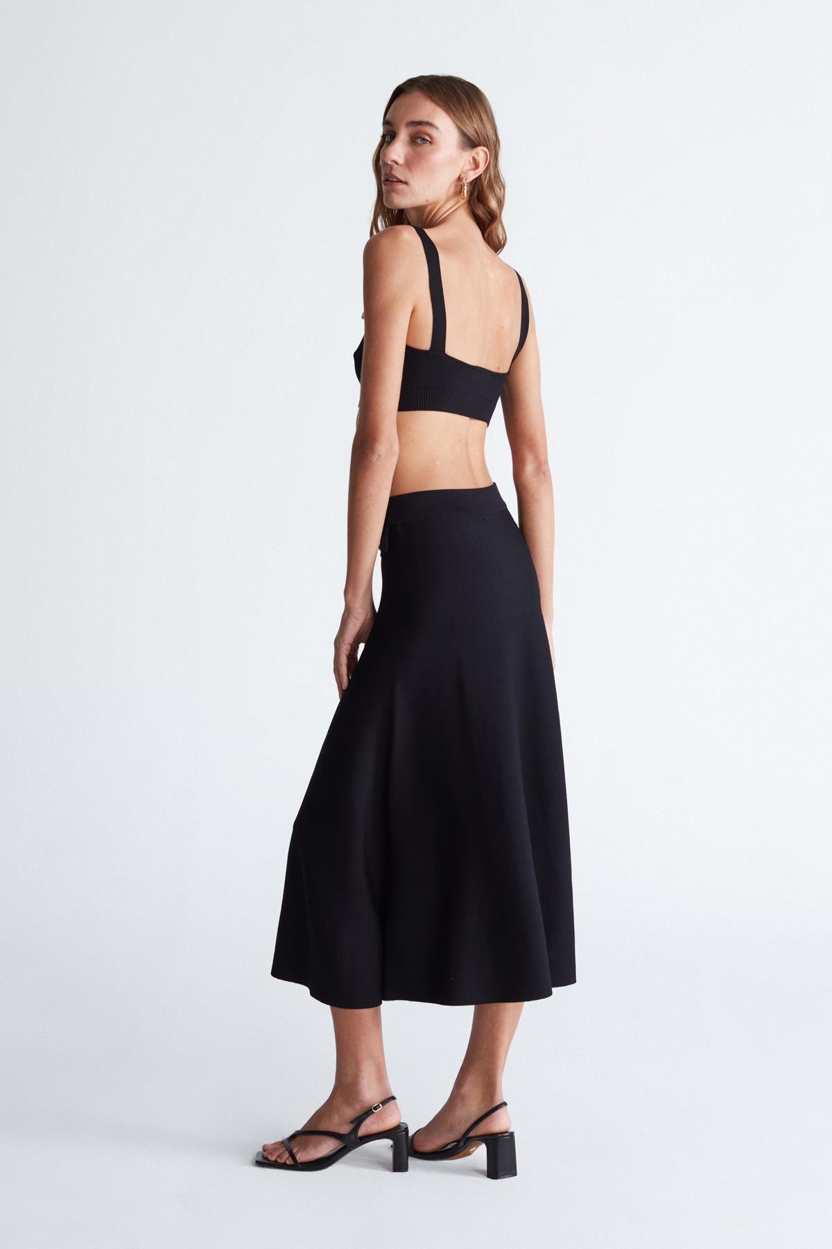 Peraluna VIVIEN SKIRT Düğme Detaylı Diz Altı Kloş Kadın Triko Etek Siyah