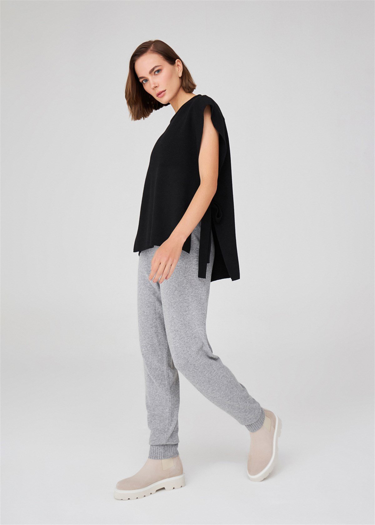 Peraluna Yandan Bağcıklı Bol Kesim Kaşmir Karışım Kadın Triko Panço Siyah