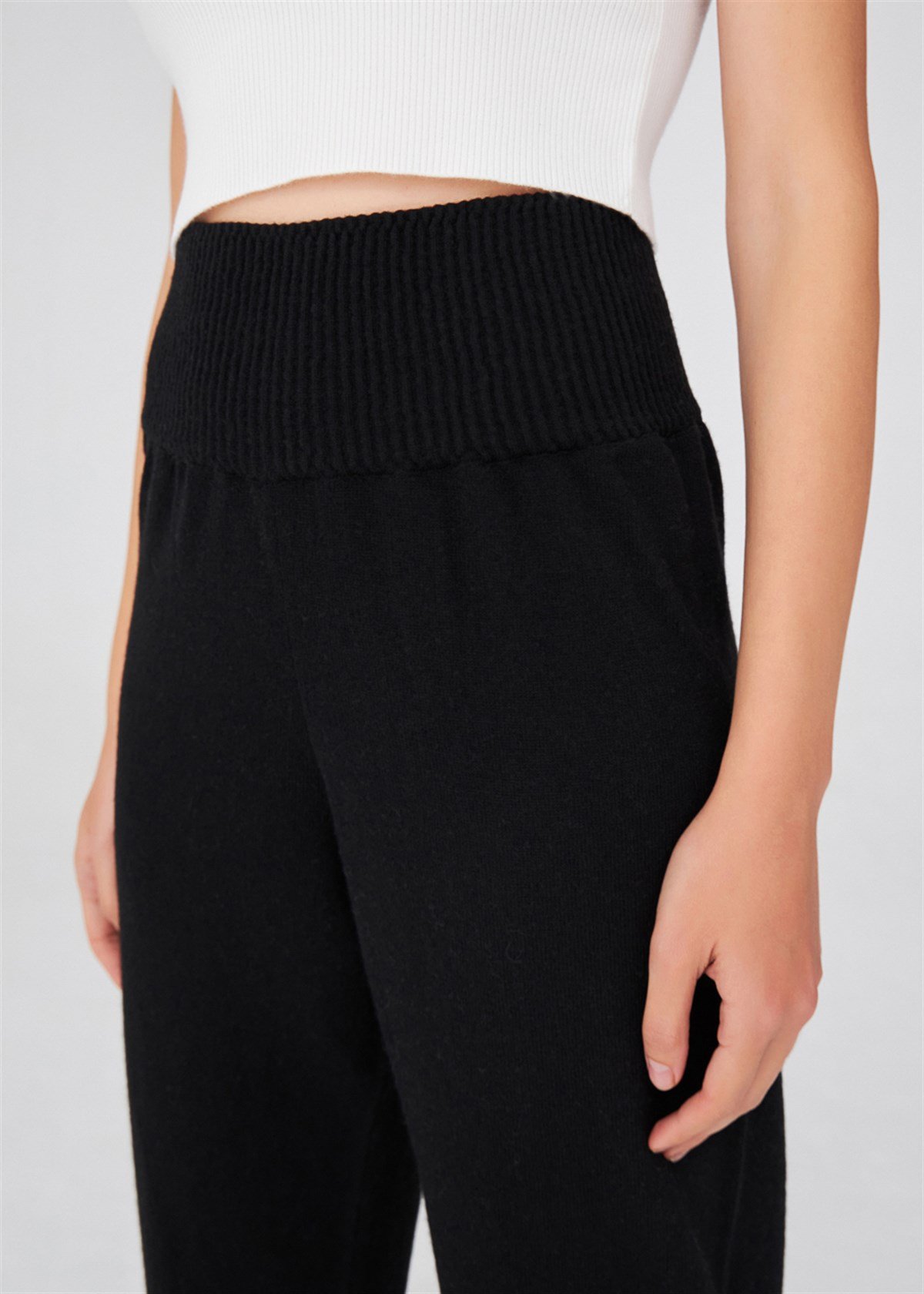 Peraluna Yüksek Bel Dar Paça Kaşmir Karışım Fit Kadın Triko Pantolon Siyah