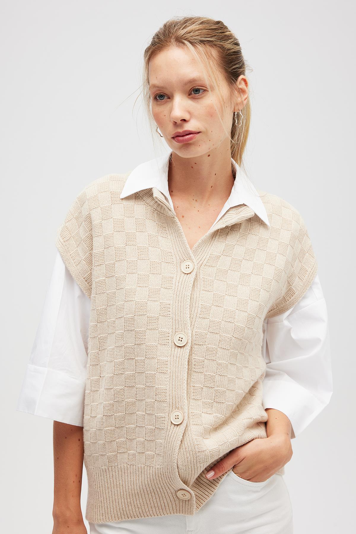 Peraluna Yvette Kadın Düğmeli Triko Yelek - Bej