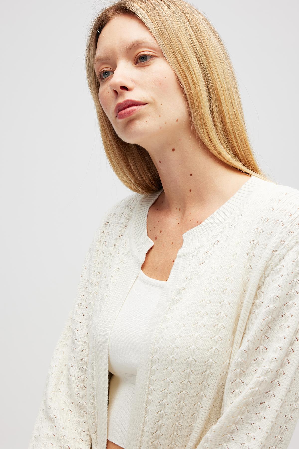 Peraluna Zeyna Mini Kabartma Örgülü Uzun Triko Hırka - Ekru