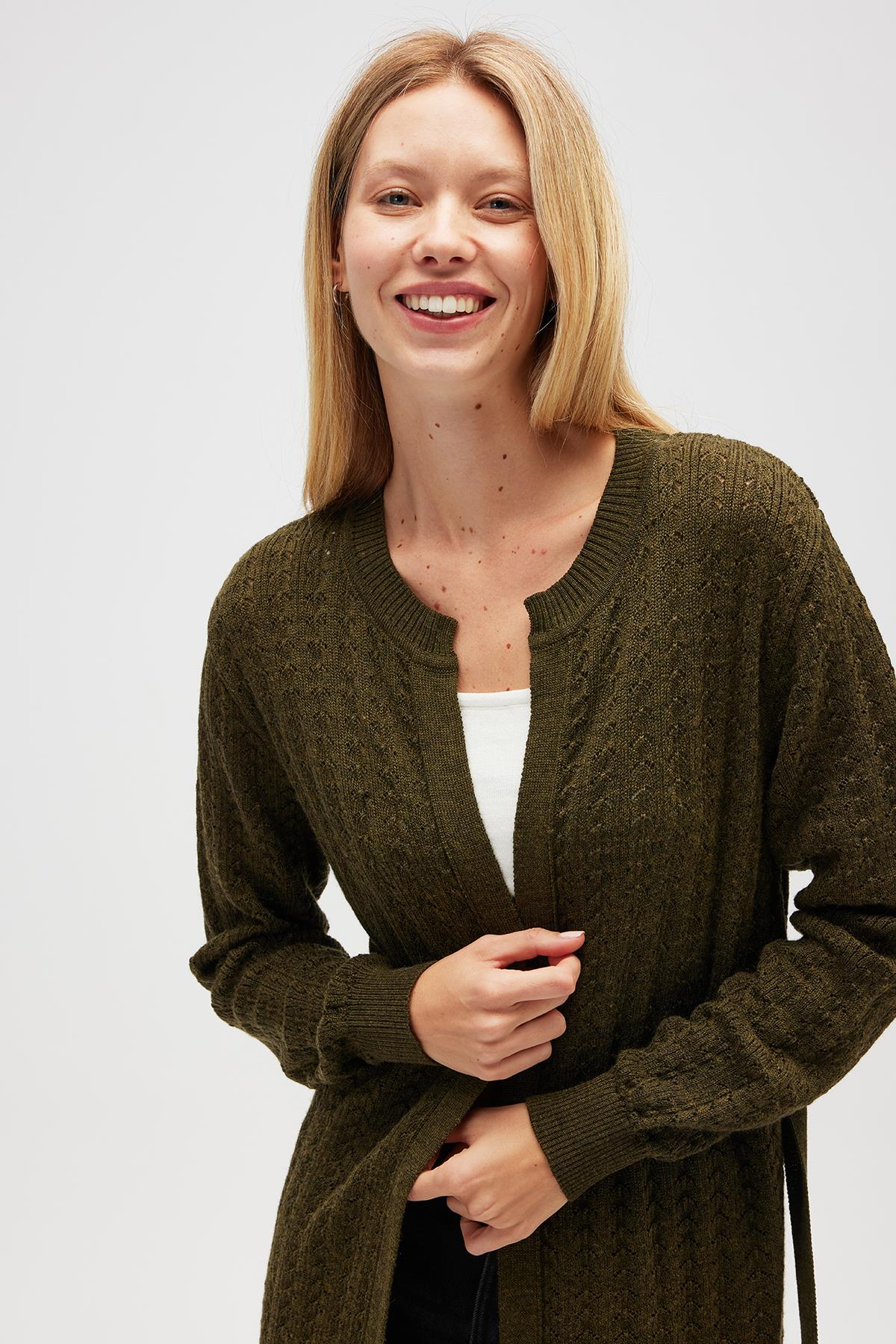 Peraluna Zeyna Mini Kabartma Örgülü Uzun Triko Hırka - Koyu Yeşil Melanj