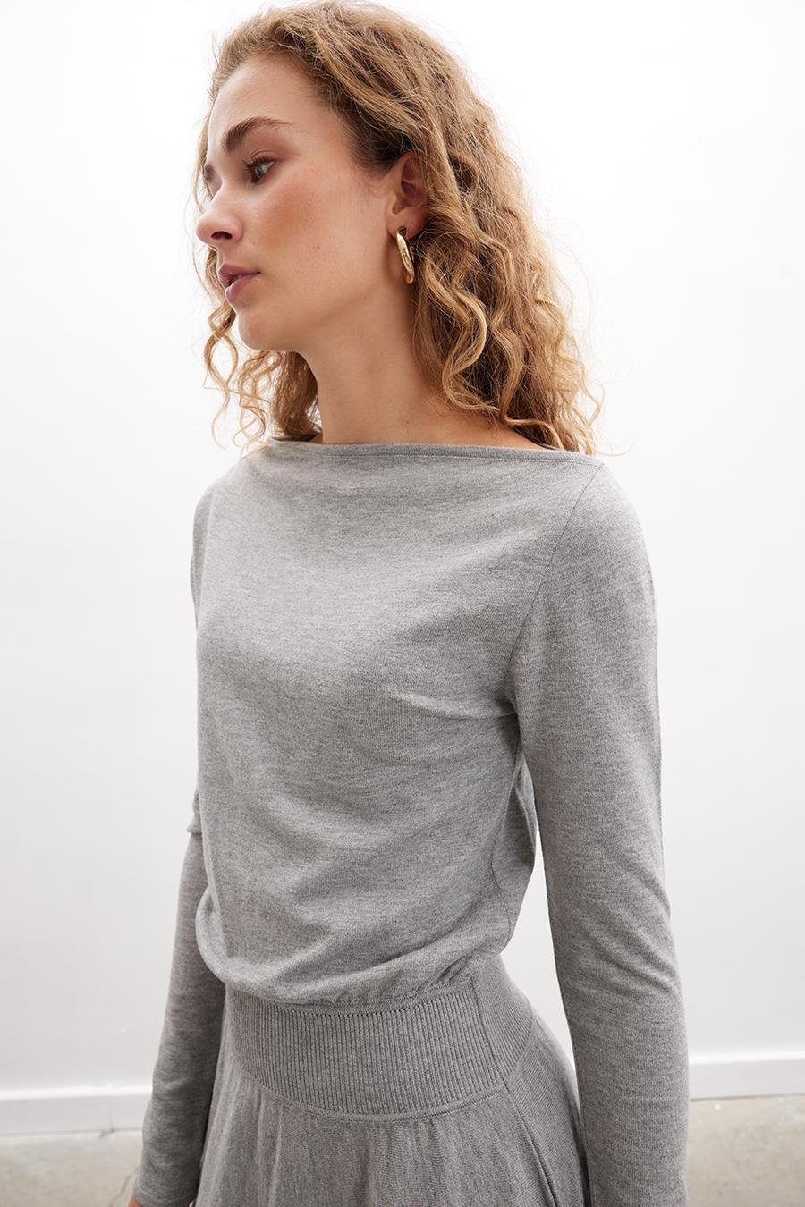 Styleboom X Peraluna MAYFAIR DRESS Yaka Büzgü Detaylı Tek Omuz Açık Kadın Triko Elbise - Gri Melanj