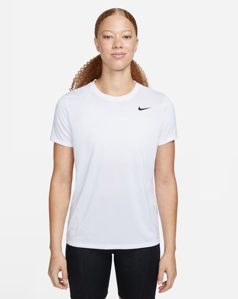 Nike Dri-FIT Kadın Klasik Fit Tişört - Beyaz DX0687-100