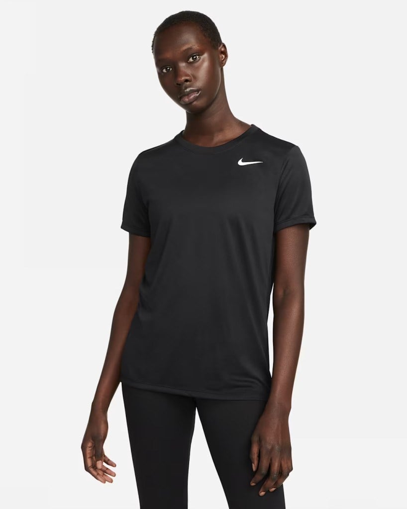 Nike Dri-FIT Kadın Klasik Fit Tişört - Siyah DX0687-010