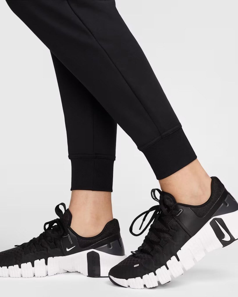 NIKE FB5431-010 Therma-FIT Yüksek Belli Siyah Tayt