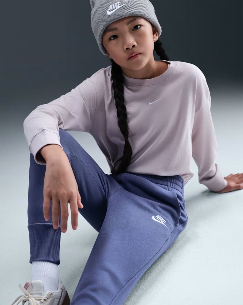 Nike FD2921-499 Sportswear Club Fleece Büyük Kız Çocuk Yüksek Belli Dar Kesim Pantolon - Lila