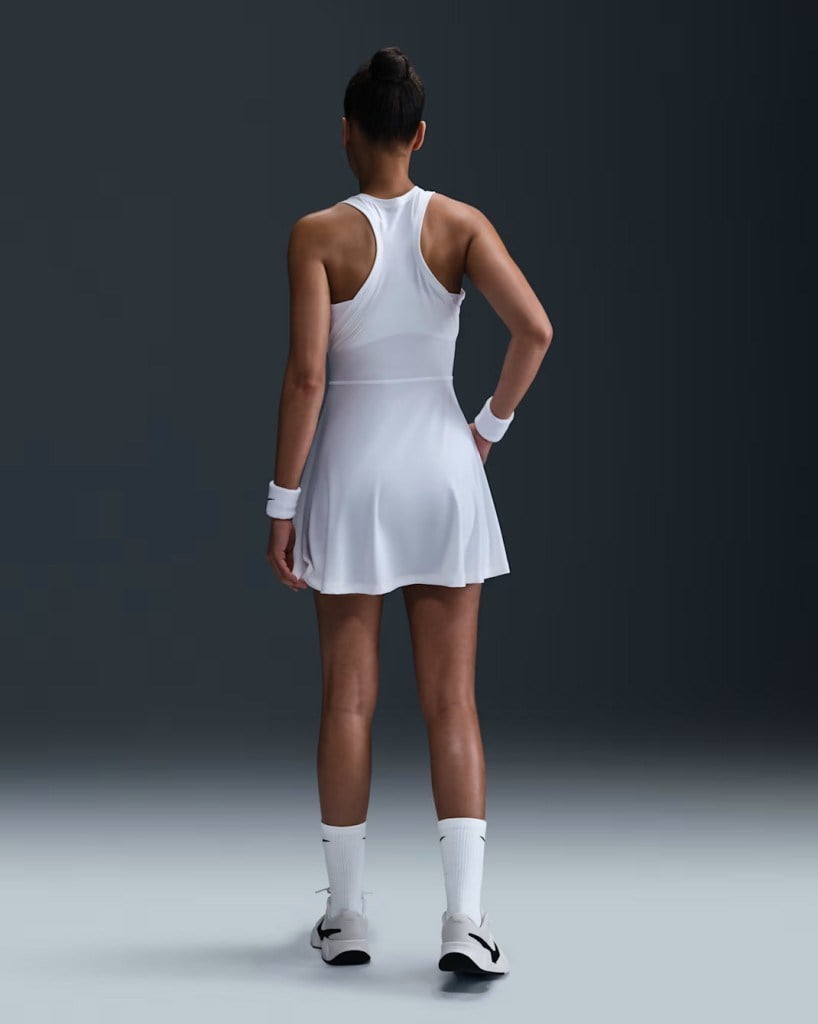 Nike FQ1780-100 Victory Dri-FIT Kadın Tenis Elbisesi - Beyaz