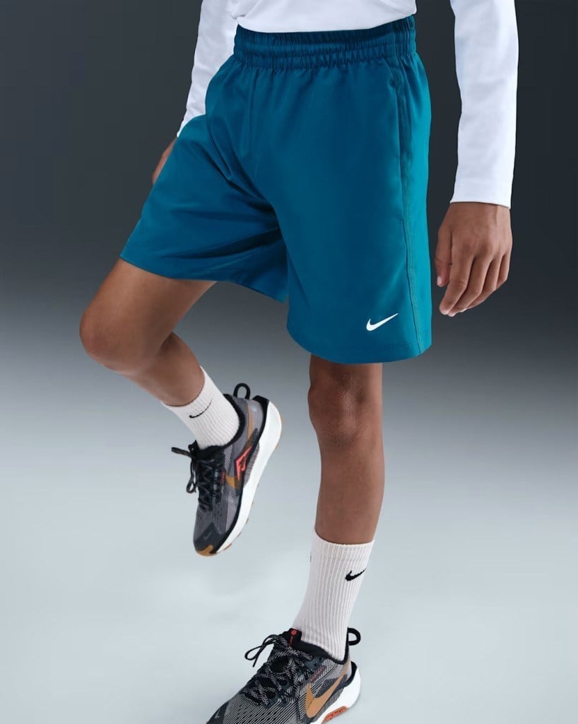 Nike Multi DX5382-301 Büyük Çocuk Dri-FIT Antrenman Şortu - Green Abyss