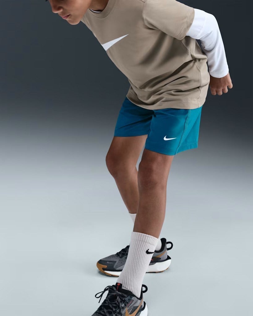 Nike Multi DX5382-301 Büyük Çocuk Dri-FIT Antrenman Şortu - Green Abyss