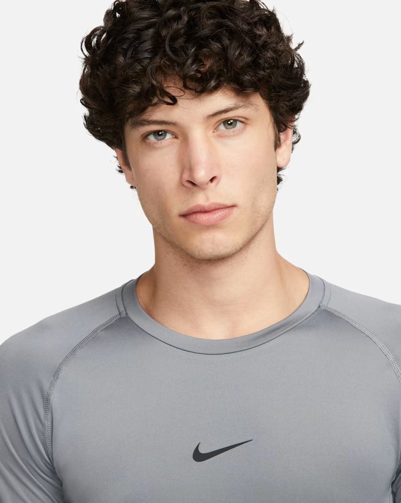Nike Pro Dri-FIT Sıkı Kesimli Uzun Kollu Erkek Tişört - Gri FB7919-084