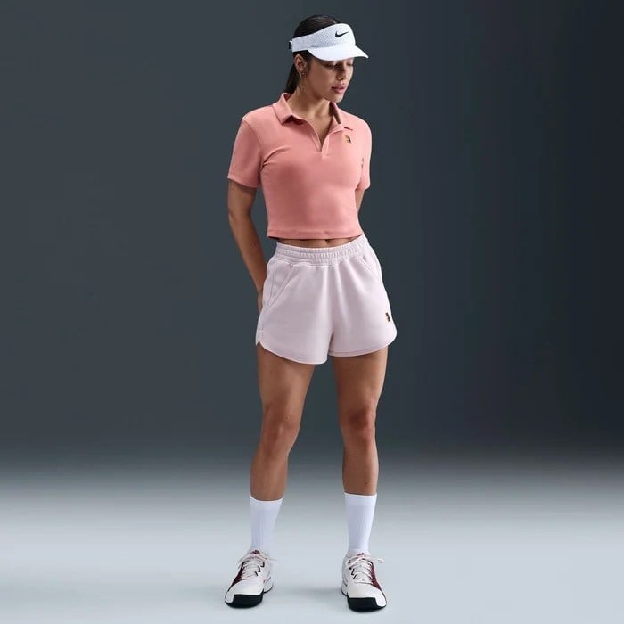 NikeCourt HJ8992-618 Heritage Kısa Kollu Crop Tenis Polosu - Mercan