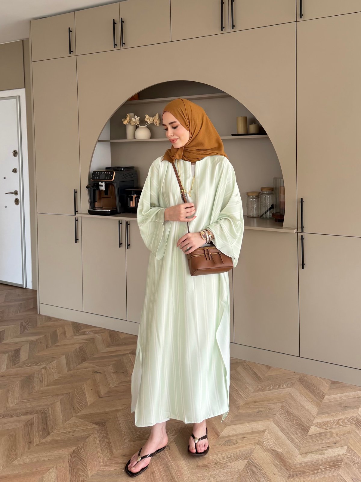 Ely Çizgili Saten Yırtmaçlı Bluz Yeşil (4536)