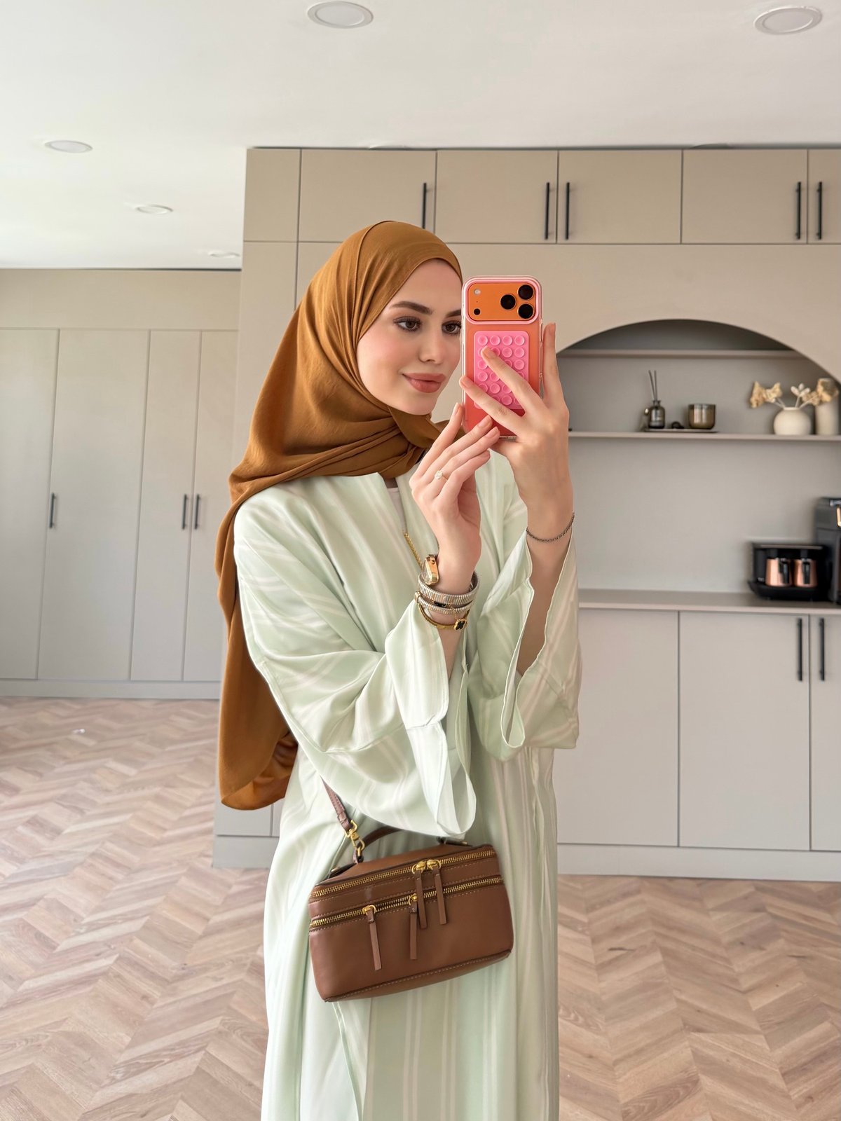 Ely Çizgili Saten Yırtmaçlı Bluz Yeşil (4536)