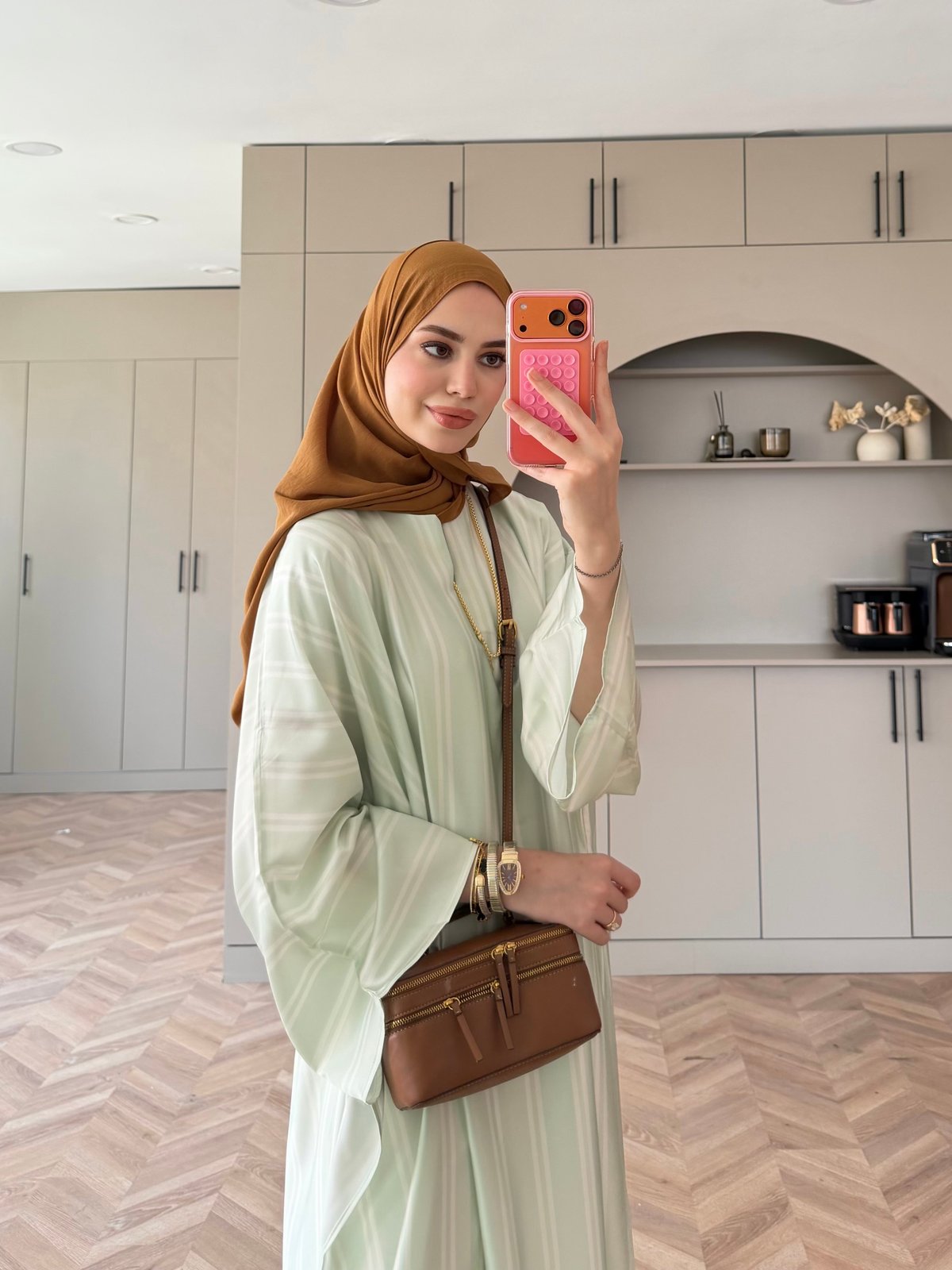 Ely Çizgili Saten Yırtmaçlı Bluz Yeşil (4536)