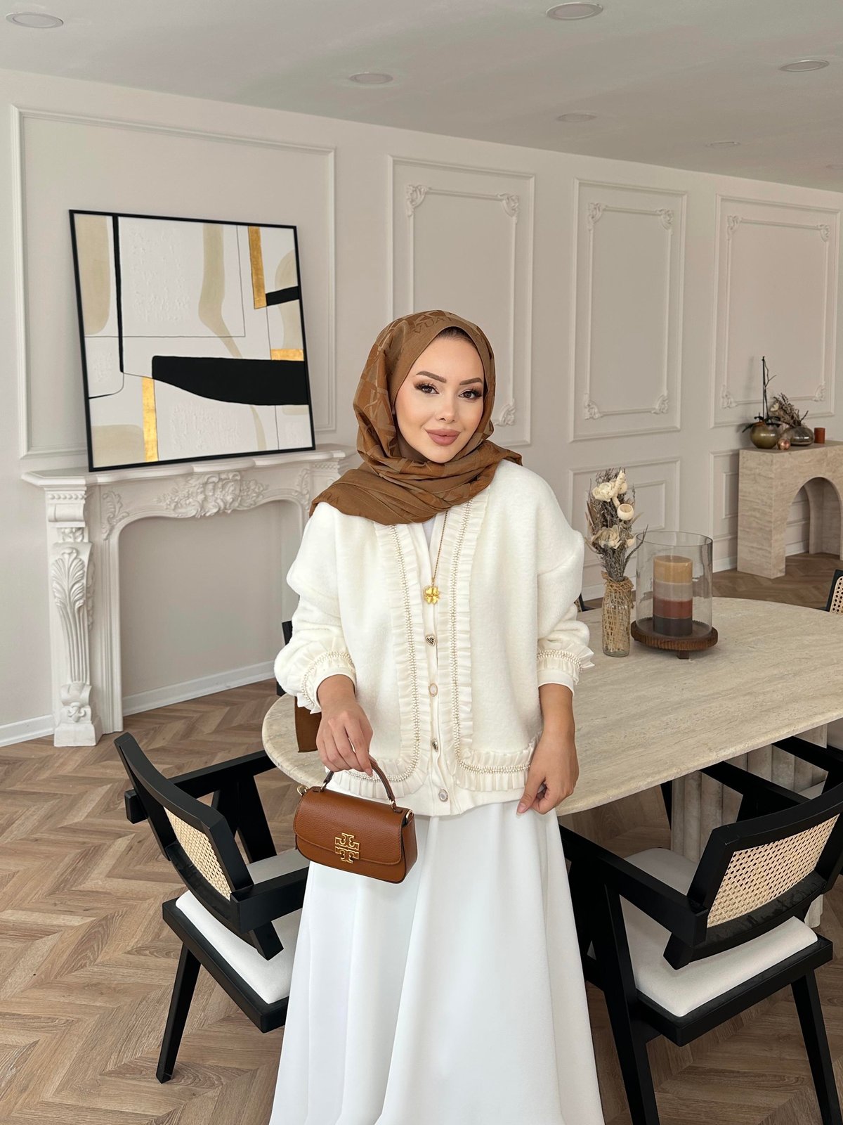 Fırfır Detaylı Peluş Hırka Ekru 