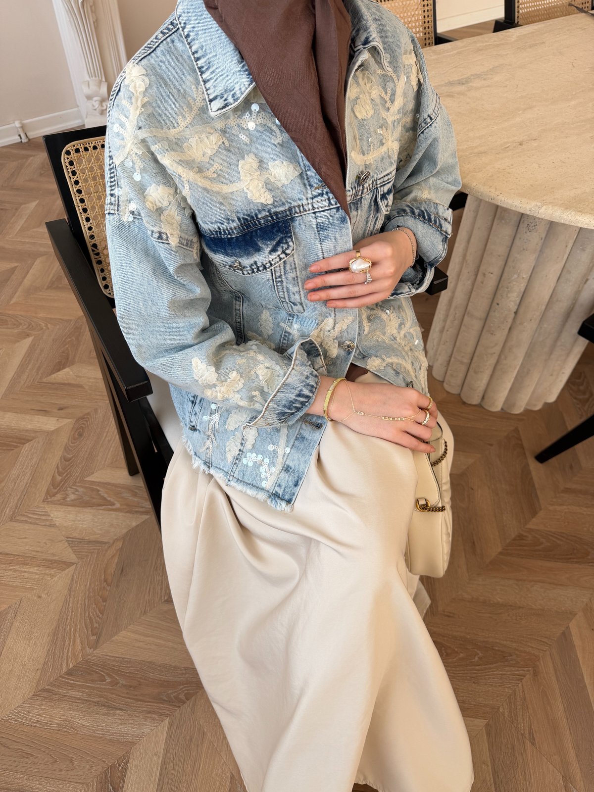 İşlemeli Kot Ceket 