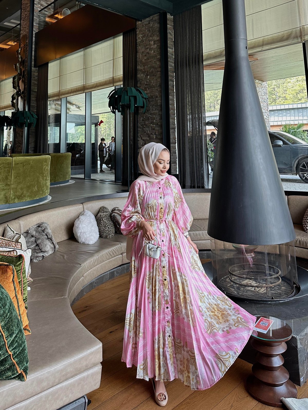 Loya Piliseli Elbise Pembe