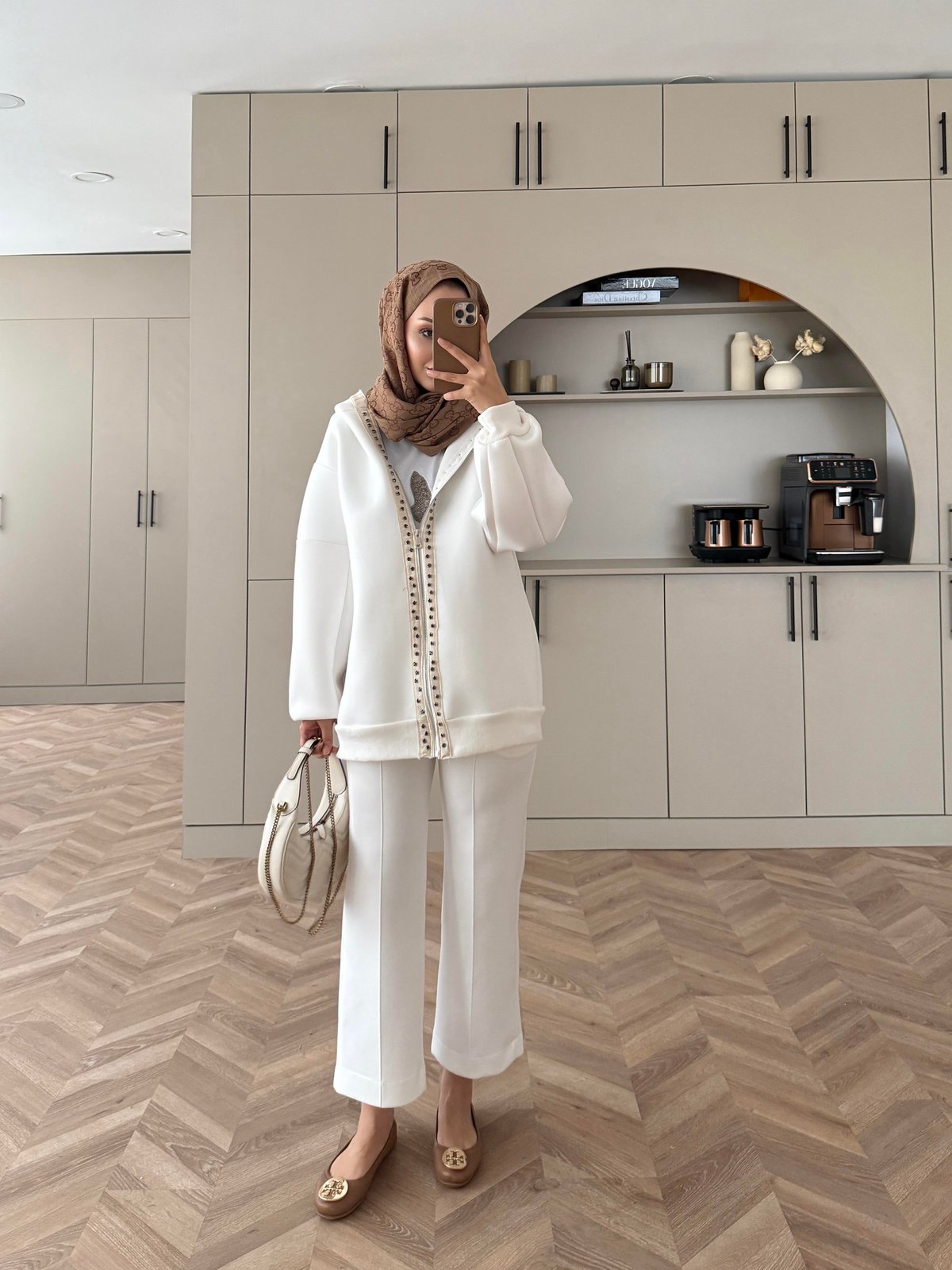 Maddo Taşlı Puf Hırka Beyaz