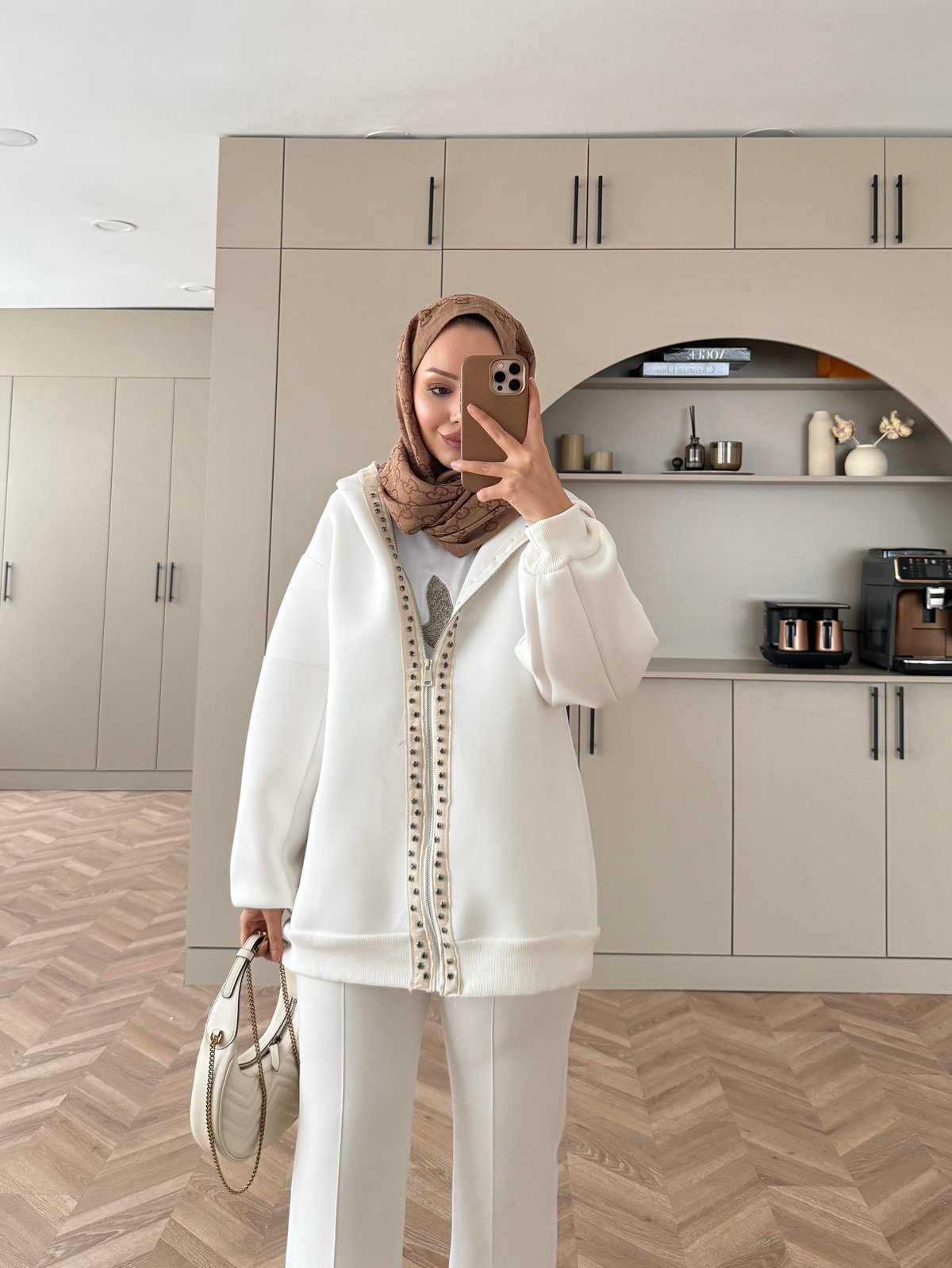 Maddo Taşlı Puf Hırka Beyaz