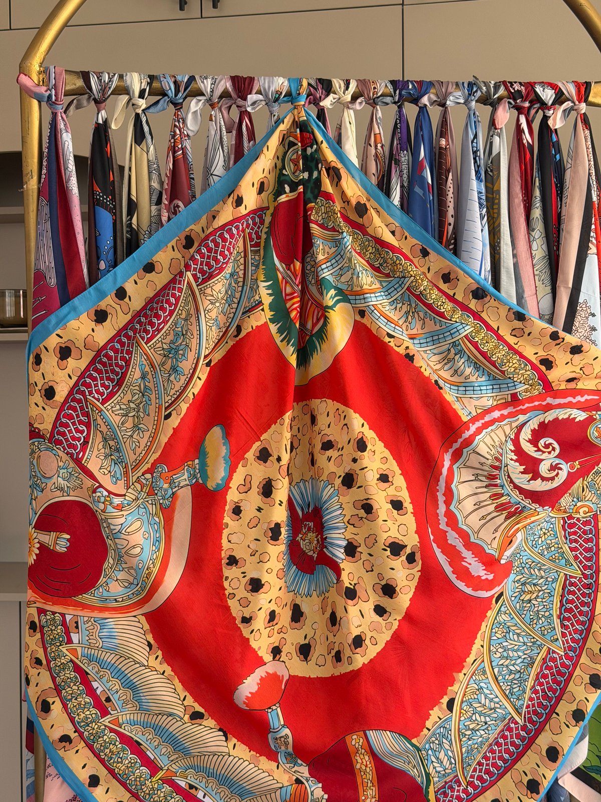 Omuz Şalı Kırmızı/Camel (02)