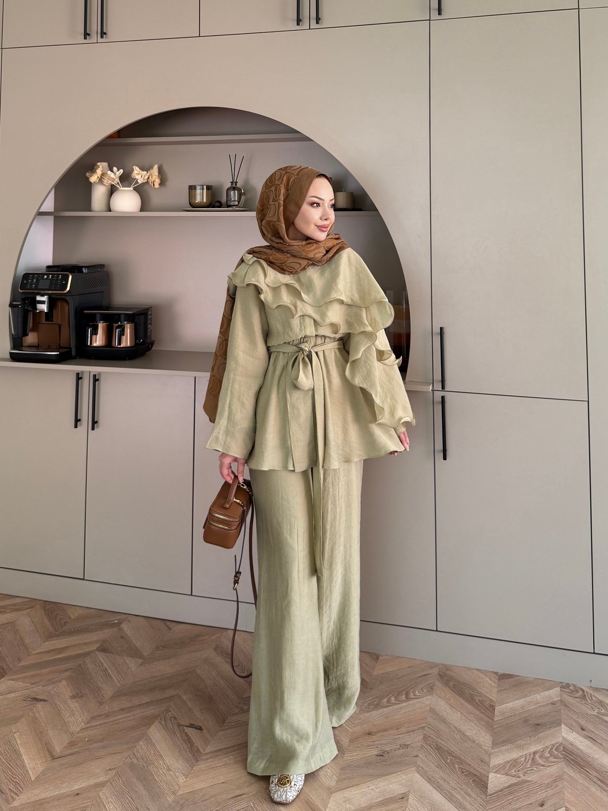 Shirley Fırfırlı Pantolonlu Takım Yağ Yeşili (8615)