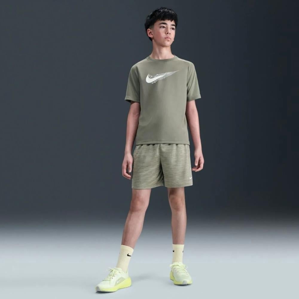 Nike Multi Dri-FIT Genç Çocuk T-Shirt 