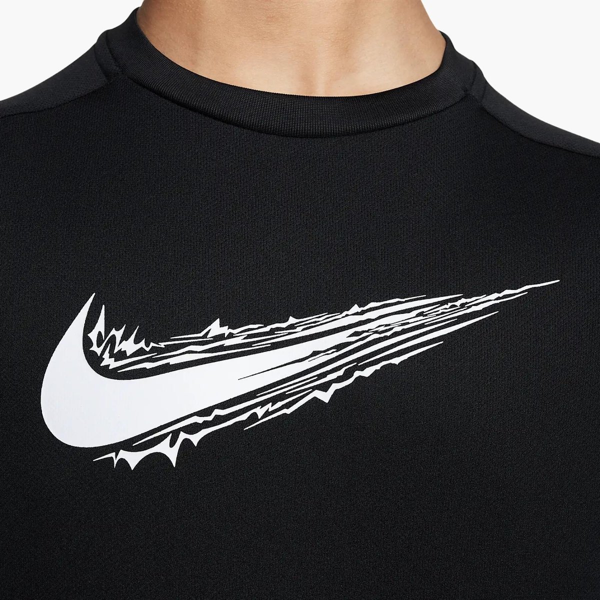 Nike Multi Dri-FIT Genç Çocuk T-Shirt - Siyah