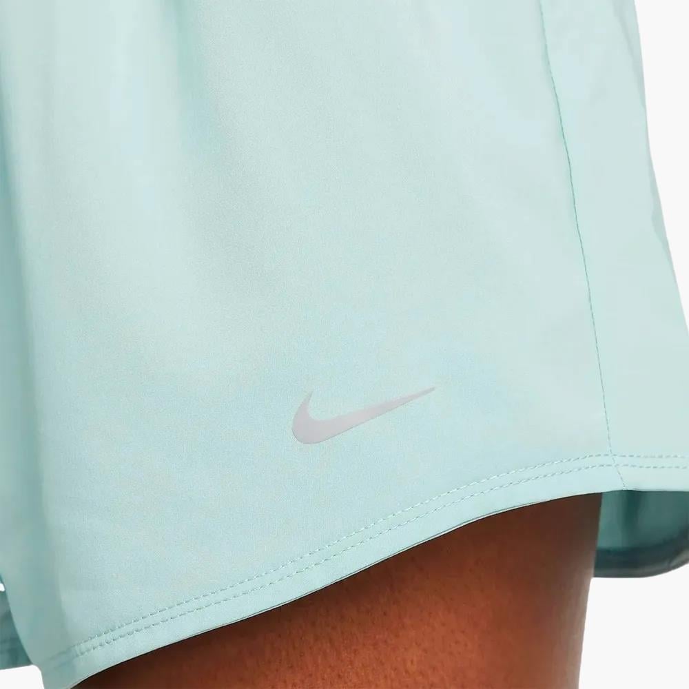 Nike One Dri-FIT Orta Belli Kısa Astarlı Şort 8 cm