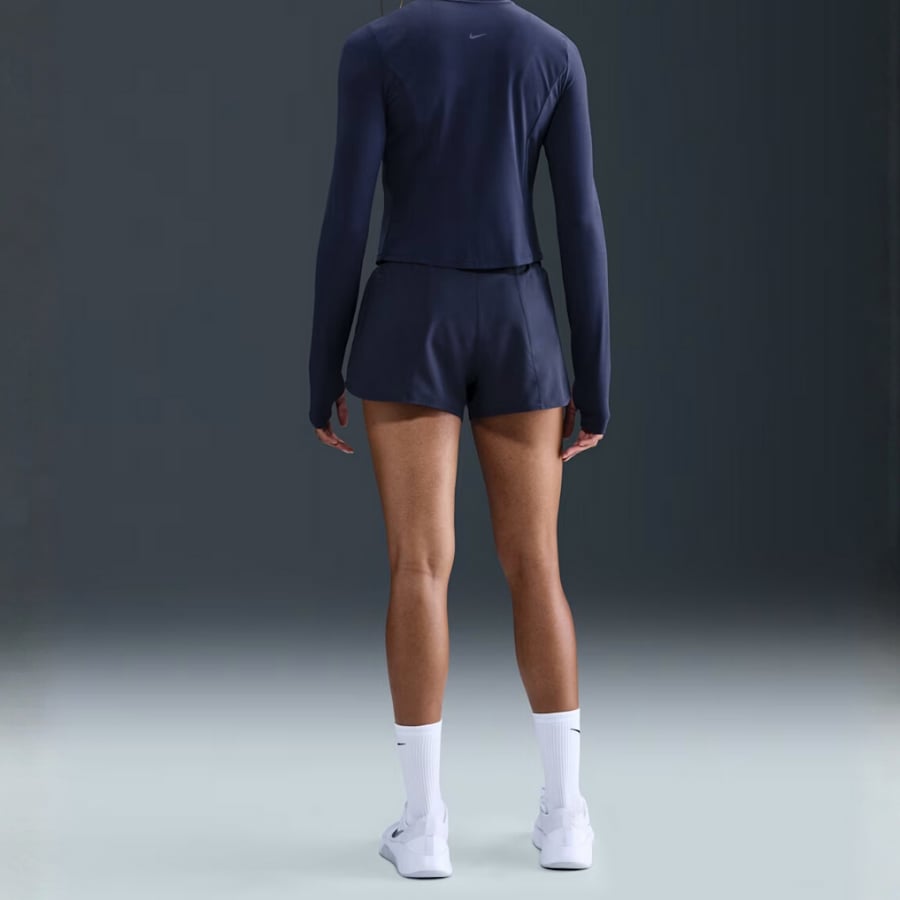 Nike One Dri-FIT Orta Belli Kısa Astarlı Şort 8 cm