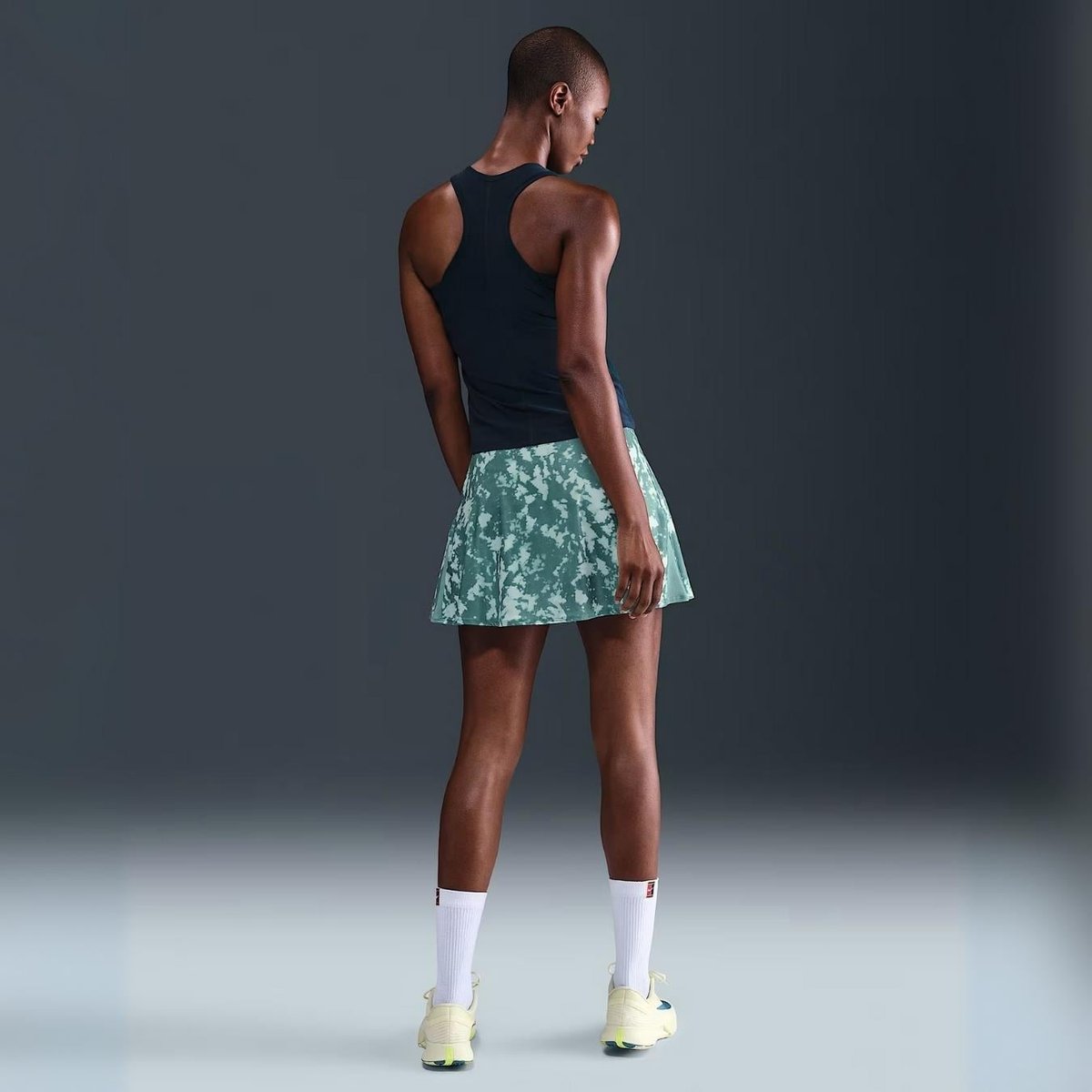 Nike Victory Dri-FIT Fırfırlı Baskılı Tenis Eteği 