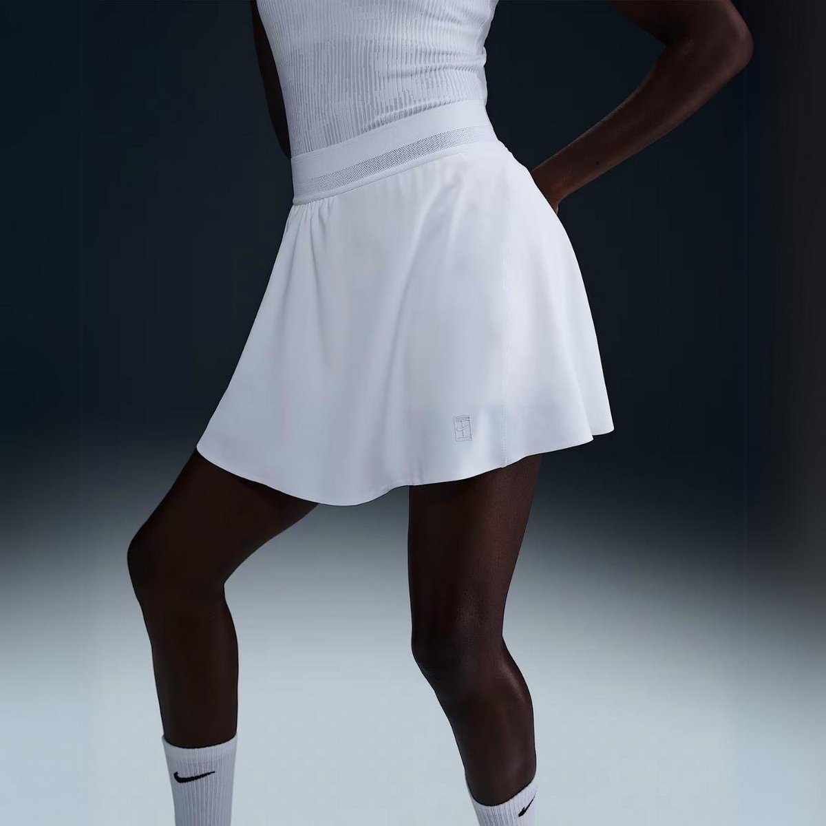 NikeCourt Ace Advantage Dri-FIT Tenis Eteği - Beyaz