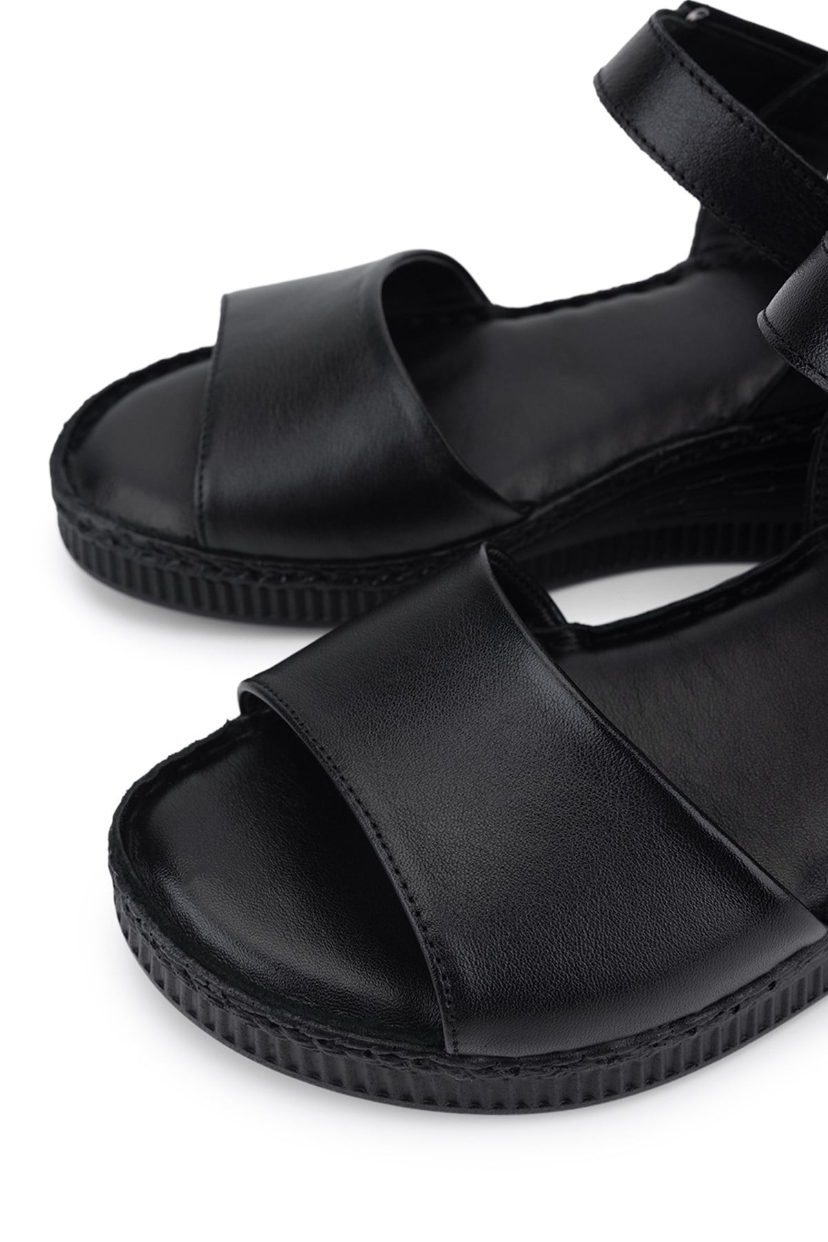 Tamer Tanca Kadın Hakiki Deri Siyah Deri Comfort Sandalet