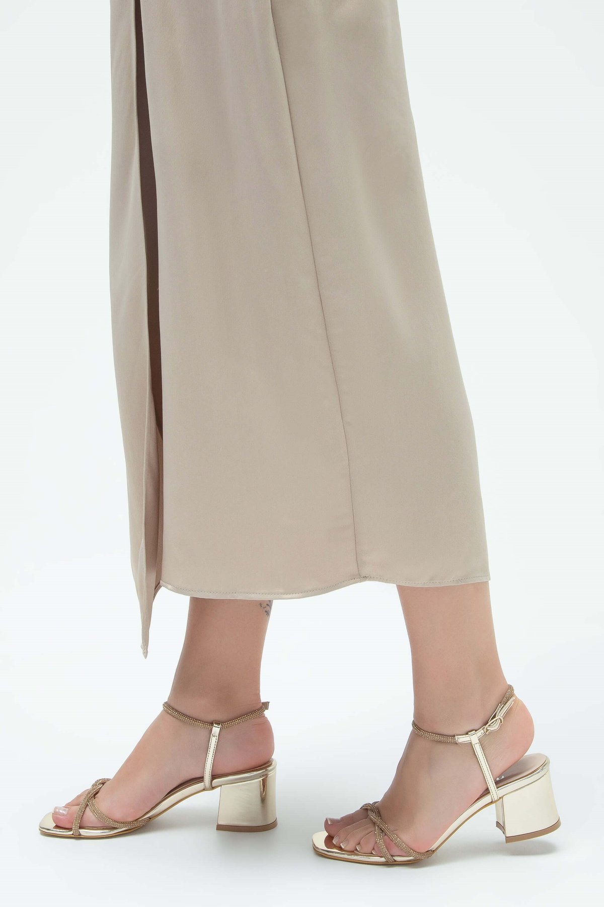 Tamer Tanca Kadın Vegan Gold Rugan Topuklu Sandalet