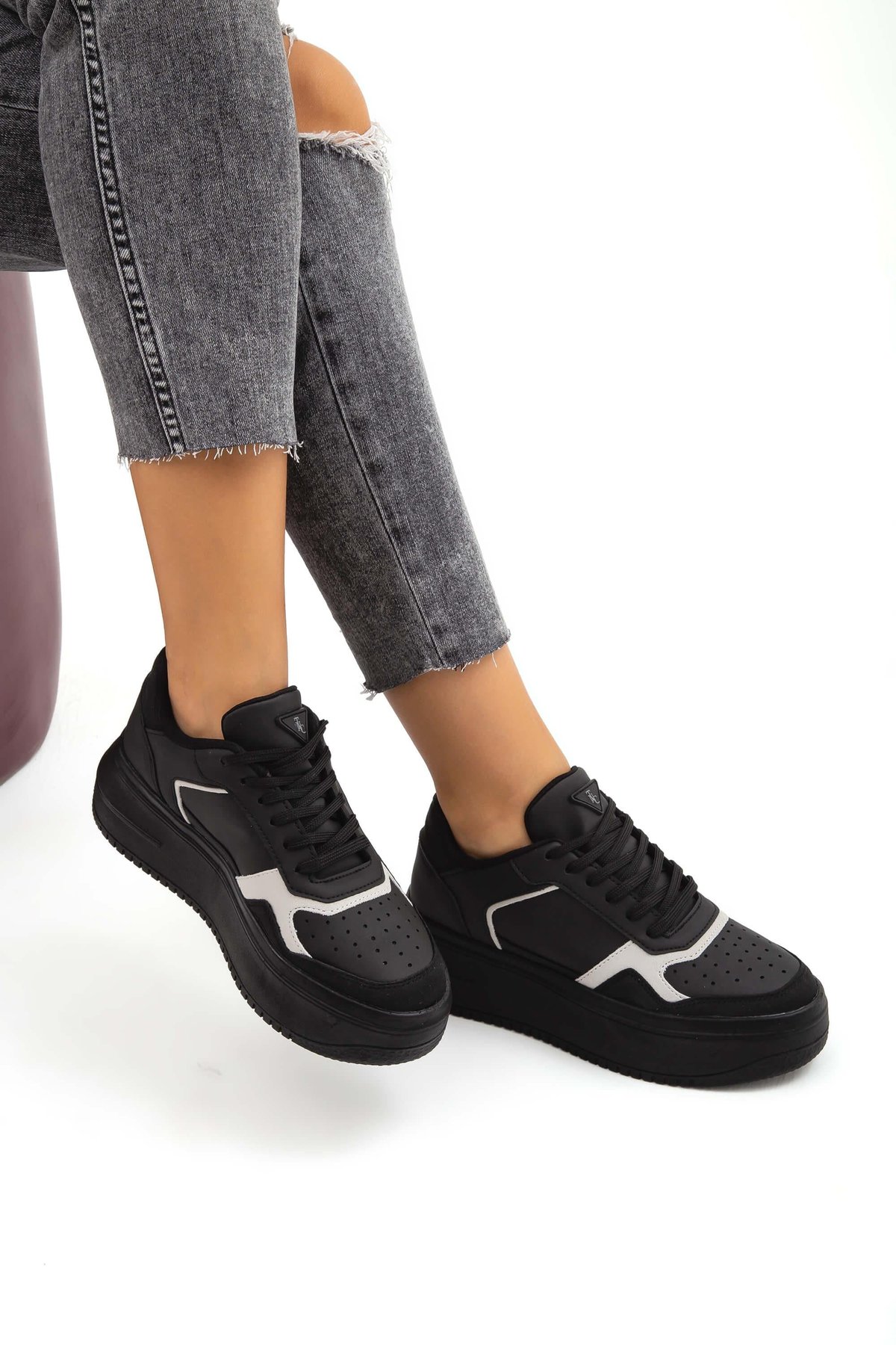 Tamer Tanca Kadın Vegan Siyah Sneakers & Spor Ayakkabı