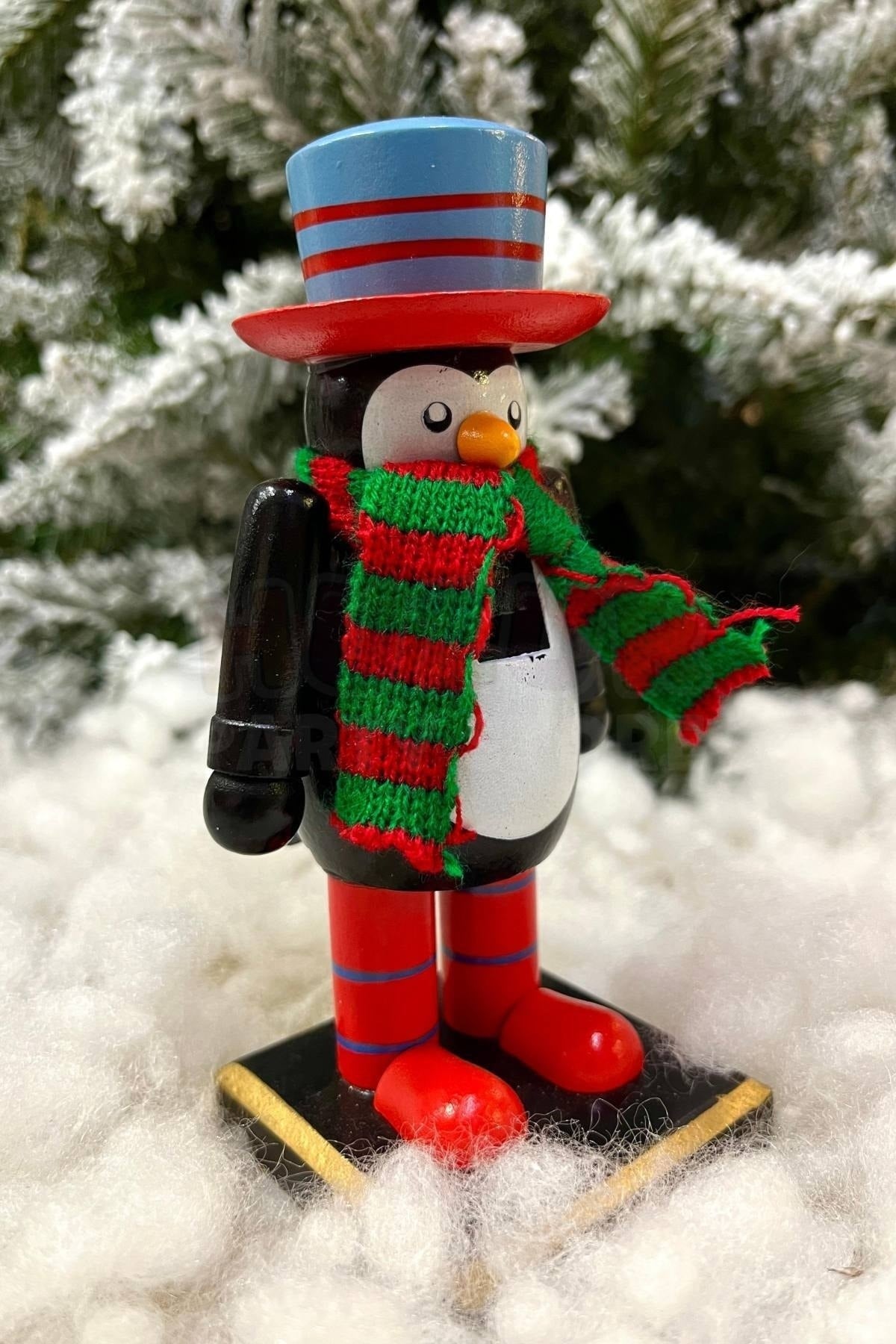 16 Cm Penguen Fındıkkıran Şapka Peluş Atkı Detaylı Kış Temalı Nutcracker Yılbaşı Yeni Yıl Dekoru