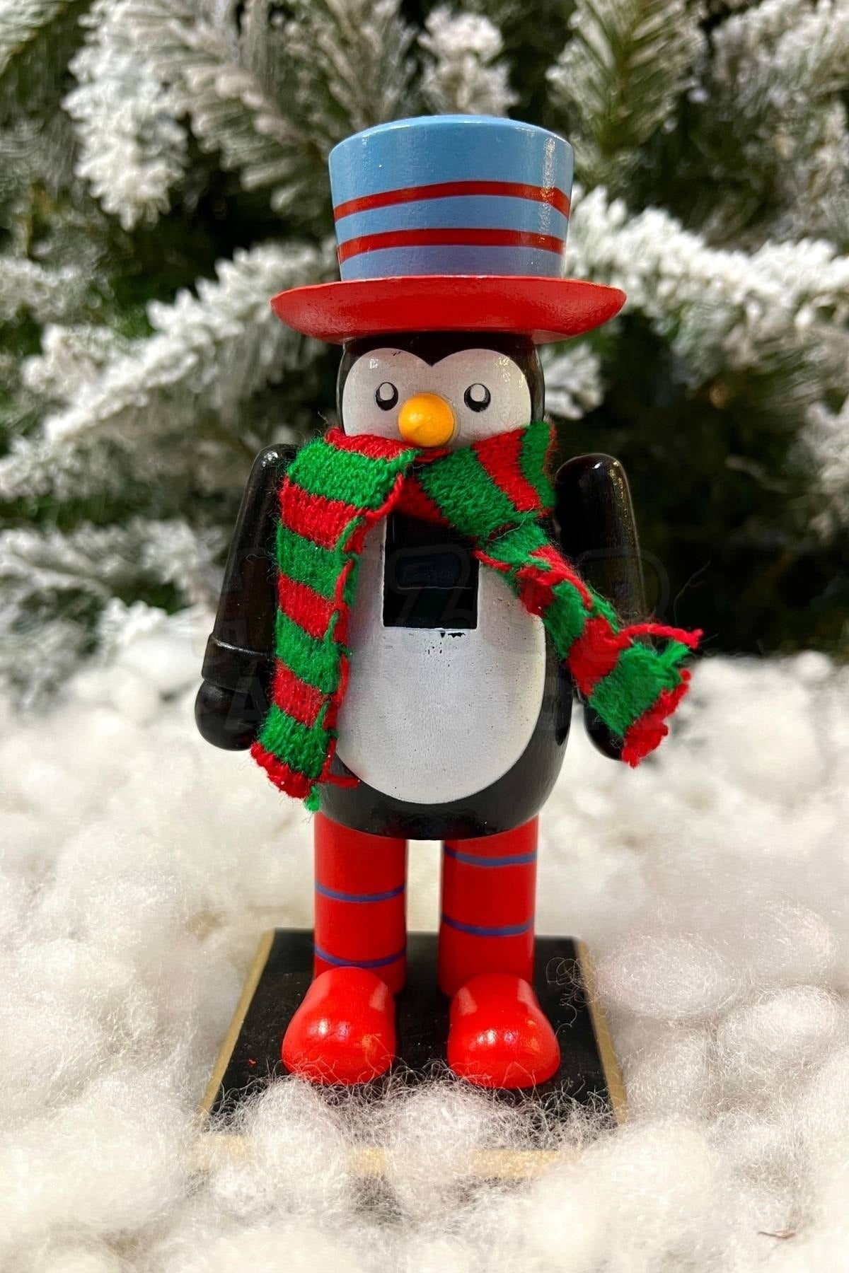 16 Cm Penguen Fındıkkıran Şapka Peluş Atkı Detaylı Kış Temalı Nutcracker Yılbaşı Yeni Yıl Dekoru