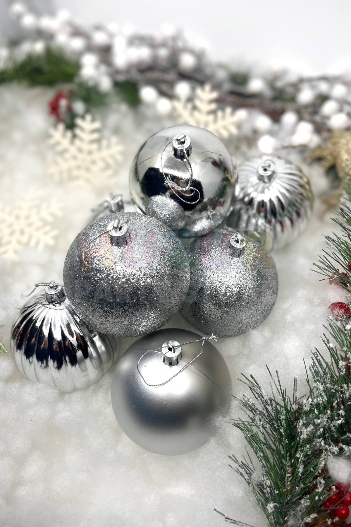8li Gümüş Rengi Cici Top 8 Cm Simli Mat Parlak Kabartmalı Gri Silver Yılbaşı Yeni Yıl Çam Ağacı Süs
