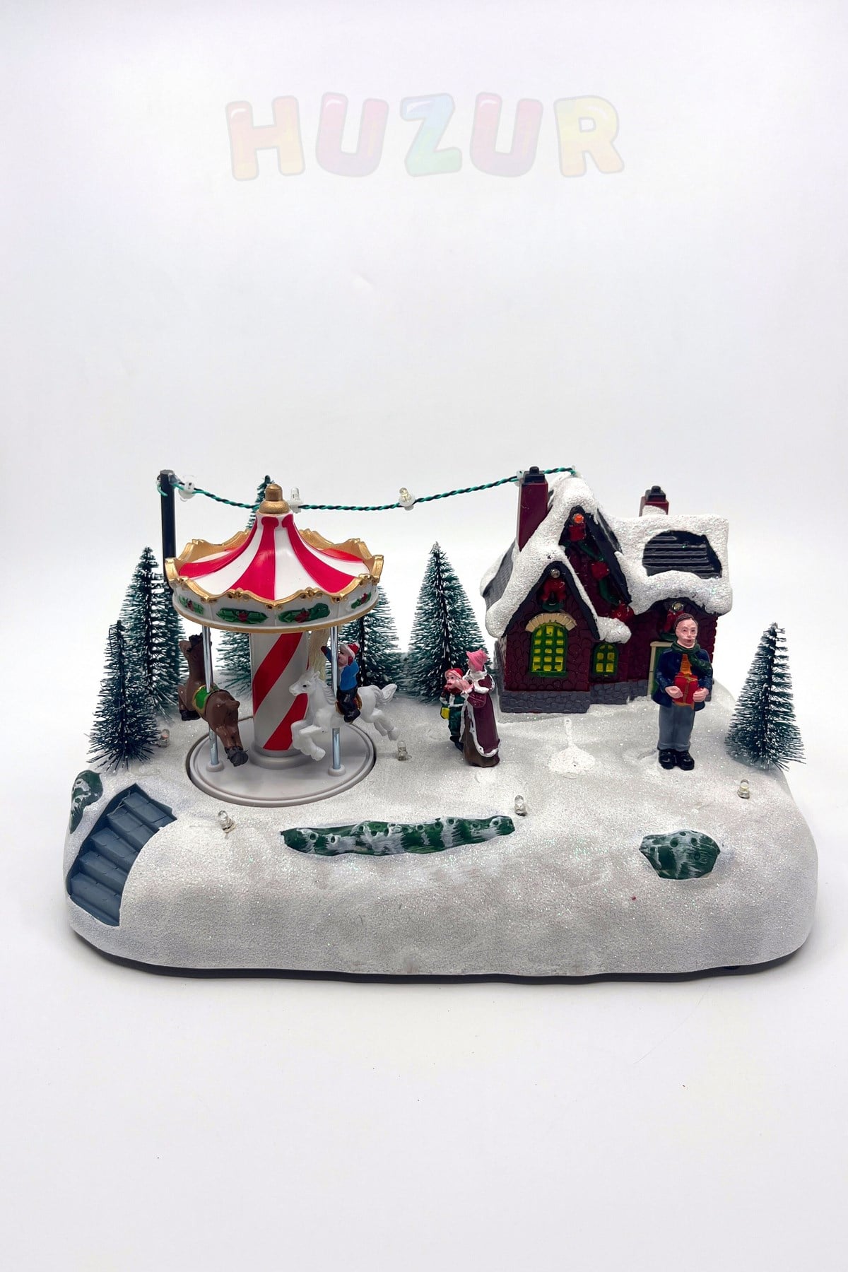 Atlı Karınca Çocuklar Müzikli Işıklı Hareketli 27x16 Cm Kış Şehri Temalı Yılbaşı Yeni Yıl Dekor Süsü