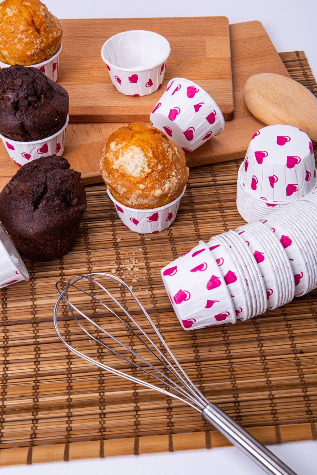 Beyaz 50li Kek Kalıbı Pembe Kalp Baskılı Fırında Dağılmayan 7x3.5 cm Muffin Cupcake Stand Kapsül