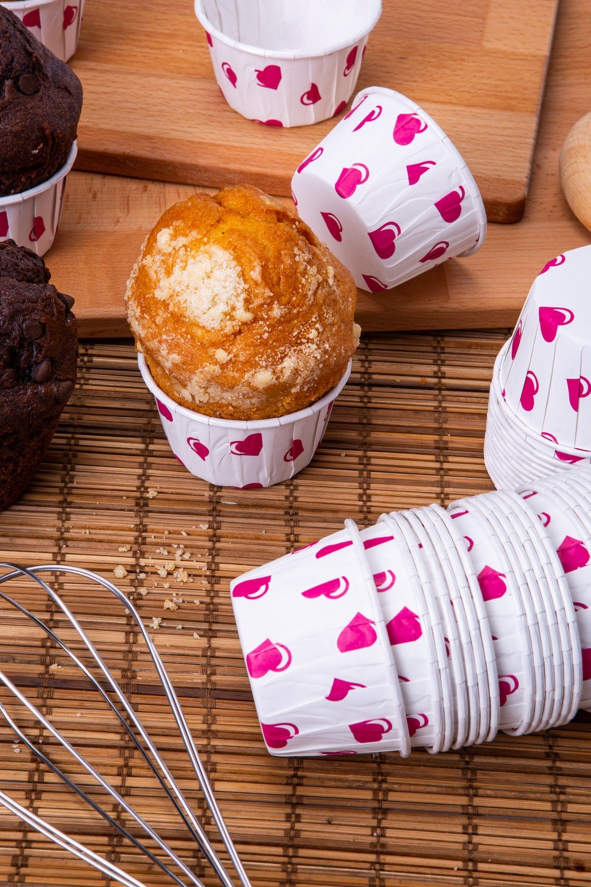 Beyaz 50li Kek Kalıbı Pembe Kalp Baskılı Fırında Dağılmayan 7x3.5 cm Muffin Cupcake Stand Kapsül