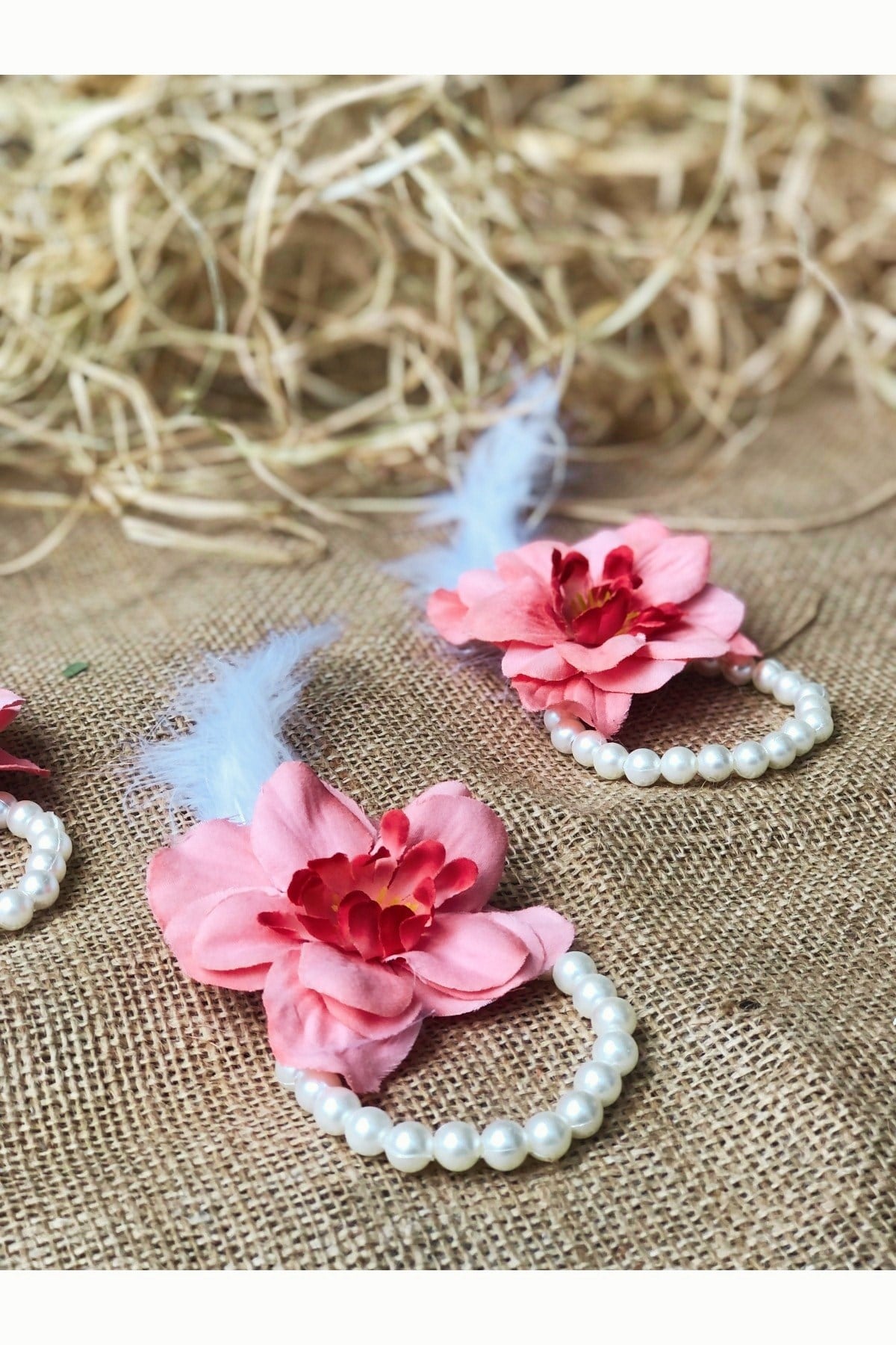 Bride To Be 10 Adet Nedime Gelin Bilekliği Tüy Ve Inci Detaylı Nar Çiçeği Bekarlığa Veda Partisi