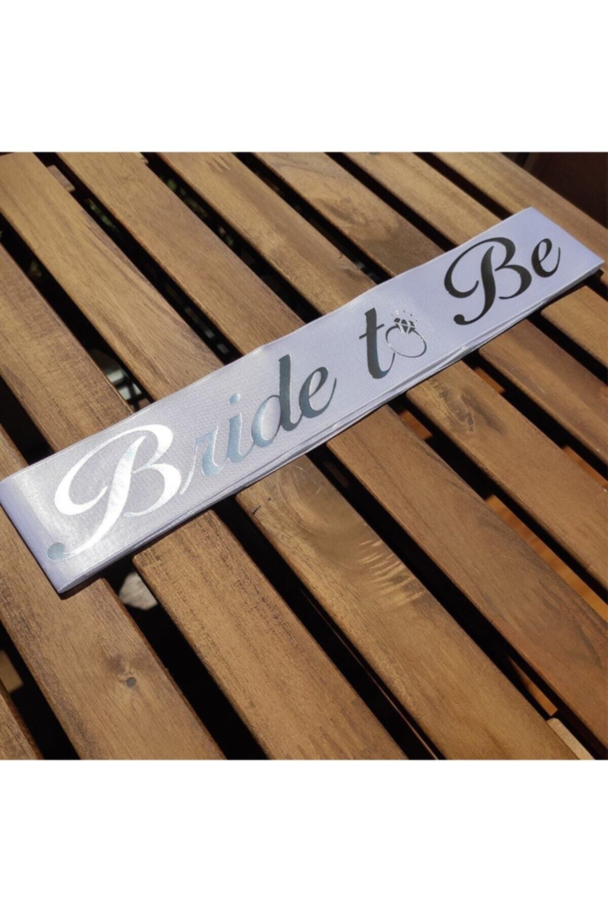 Bride To Be Yazılı Beyaz Üstüne Gümüş Gri Yaldızlı Kuşak Bekarlığa Veda Partisi Konsepti Kuşağı