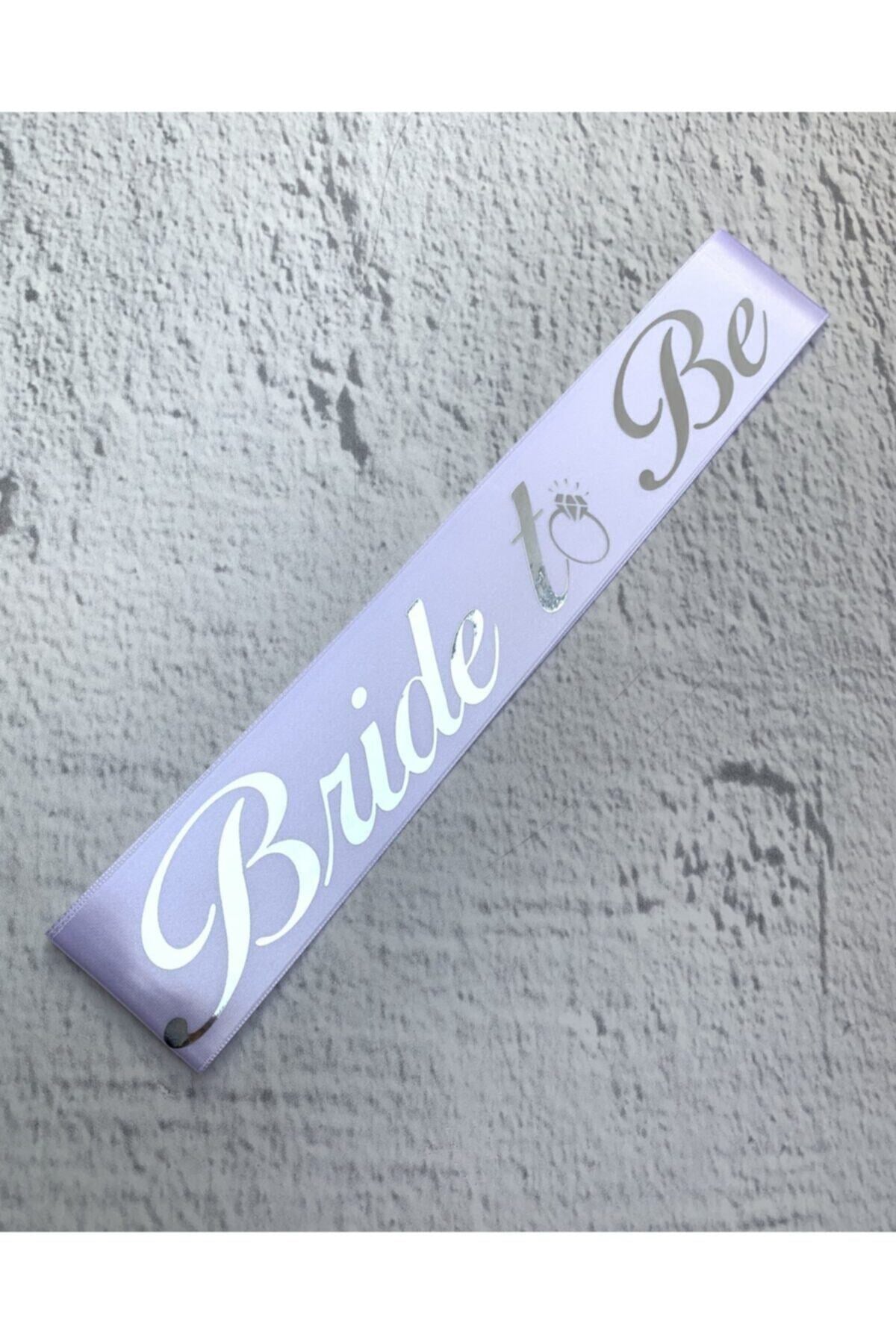 Bride To Be Yazılı Beyaz Üstüne Gümüş Gri Yaldızlı Kuşak Bekarlığa Veda Partisi Konsepti Kuşağı