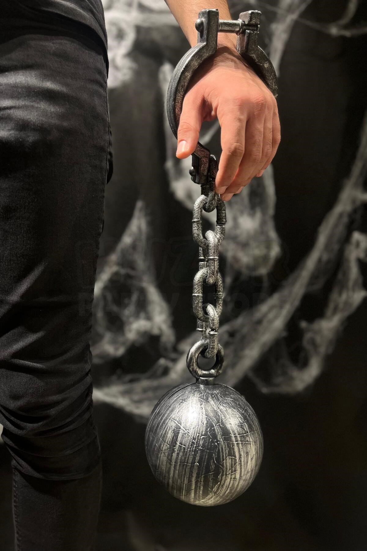 Halloween Gülle Kelepçe Cadılar Bayramı Partisi Pranga Dekoru Plastik 55 Cm Zincirli Eskitme Gümüş