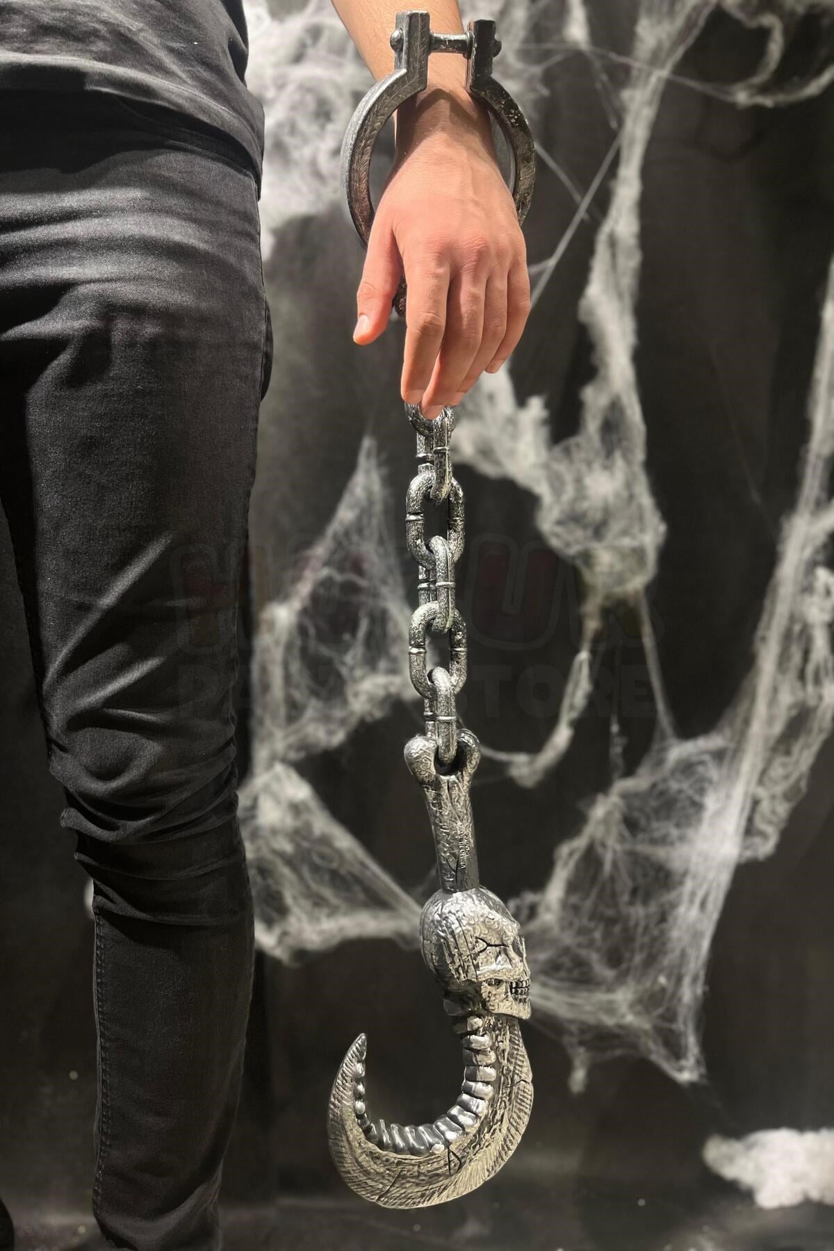 Halloween Kancalı Orak Kelepçe Cadılar Bayramı Partisi Pranga Dekoru 80 Cm Zincirli Eskitme Gümüş